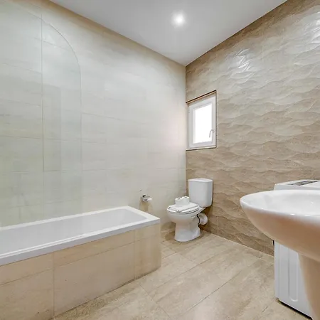 A Spacious 3br In Stunning Mellieha With Views By 360 Estates Apartament