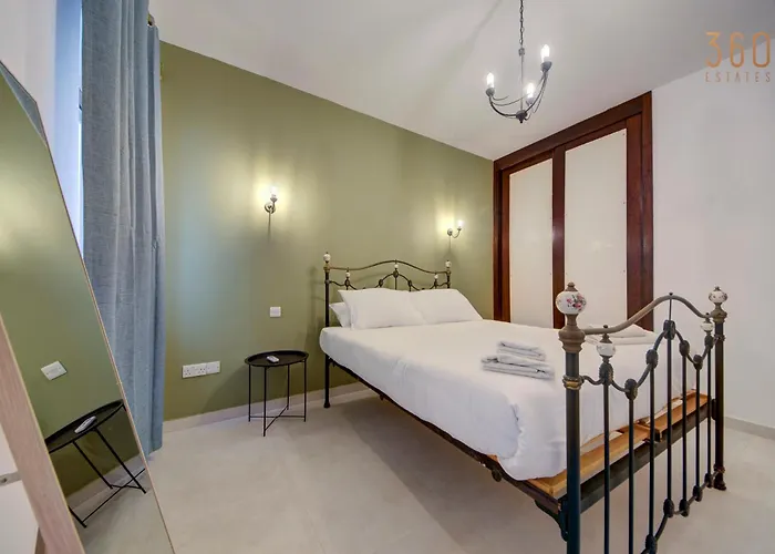 Lejlighed A Spacious 3br In Stunning Mellieha With Views By 360 Estates *