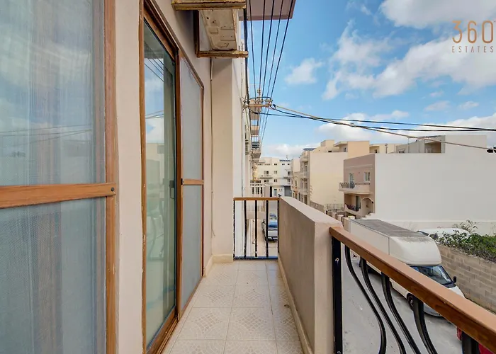 Lejlighed A Spacious 3br In Stunning Mellieha With Views By 360 Estates