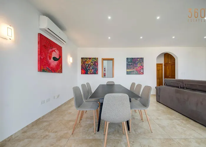 Lejlighed A Spacious 3br In Stunning Mellieha With Views By 360 Estates *